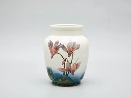 Ваза рисунок Цикламен, форма Китайская малого размера, арт 80.63514.00.1 Ваза рисунок Цикламен, форма Китайская малого размера, арт 80.63514.00.1