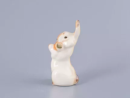 Скульптура Заяц с морковкой № 4 арт. 82.01965.00.1