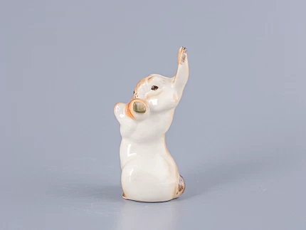 Скульптура Заяц с морковкой № 4 арт. 82.01965.00.1