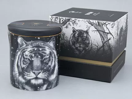 Свеча ароматическая в подарочной упаковке, рисунок Тотем.Тигр аромат Снежный Тигр арт. 81.30081.00.1