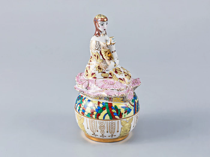 Туалетная коробочка Дама в золотисто-розовом платье арт. 80.05179.00.1, 