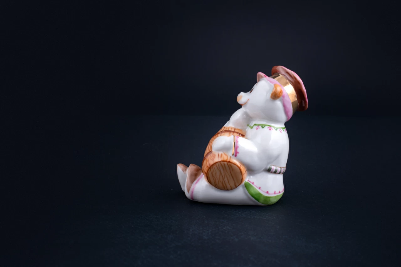 Скульптура Медвежонок с бочонком, рисунок Сластена, арт 62.10195.00.5,  Скульптура Медвежонок с бочонком, рисунок Сластена, арт 62.10195.00.5,