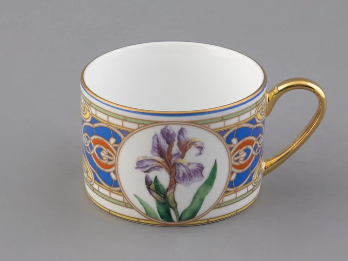 Чашка с блюдцем 250 мл в подарочной упаковке форма Соло, рисунок Нежный Ирис, арт. 81.32657.00.1,  Чашка с блюдцем 250 мл в подарочной упаковке форма Соло, рисунок Нежный Ирис, арт. 81.32657.00.1,