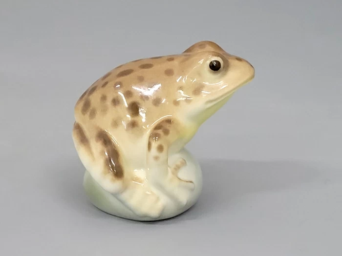 Скульптура Лягушка прудовая коричневая арт. 82.63684.00.1,  Скульптура Лягушка прудовая коричневая арт. 82.63684.00.1,