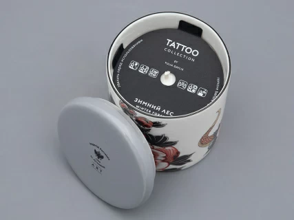 Свеча ароматическая в подарочной упаковке, форма top, рисунок Tattoo SERPENTA аромат Зимний лес, арт. 81.32803.00.1, серпента