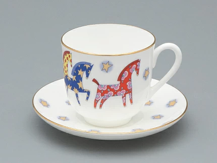 Чашка с блюдцем кофейная форма Ландыш рисунок Год лошади, арт. 81.33974.00.1 Чашка с блюдцем кофейная форма Ландыш рисунок Год лошади, арт. 81.33974.00.1