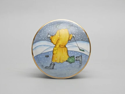 Туалетная коробочка форма Круглая рисунок Зима. Хоккей арт. 81.31061.00.1 Туалетная коробочка форма Круглая рисунок Зима. Хоккей арт. 81.31061.00.1