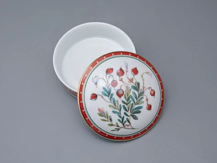 Туалетная коробочка в подарочной упаковке, форма Круглая, рисунок Клюква заповедная, арт 81.34282.00.1 Туалетная коробочка в подарочной упаковке, форма Круглая, рисунок Клюква заповедная, арт 81.34282.00.1