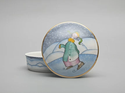 Туалетная коробочка форма Круглая рисунок Зима. Мальчик арт. 81.31062.00.1 Туалетная коробочка форма Круглая рисунок Зима. Мальчик арт. 81.31062.00.1