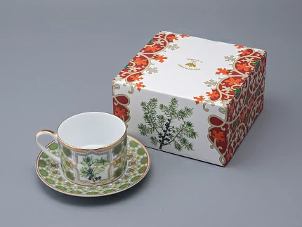 Чашка с блюдцем 250 мл в подарочной упаковке форма Соло рисунок Можжевельник ароматный, арт. 81.33953.00.1 Чашка с блюдцем 250 мл в подарочной упаковке форма Соло рисунок Можжевельник ароматный, арт. 81.33953.00.1