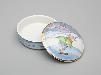 Туалетная коробочка форма Круглая рисунок Зима. Заяц арт. 81.31060.00.1 Туалетная коробочка форма Круглая рисунок Зима. Заяц арт. 81.31060.00.1